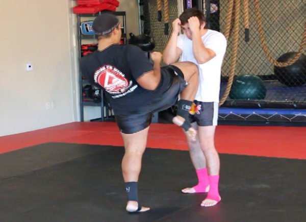 Charan-Dancer-Muay-Thai