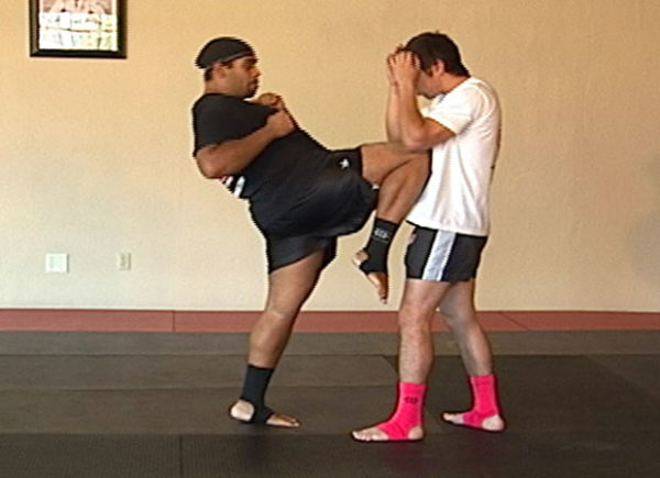 Charan-Dancer-Muay-Thai